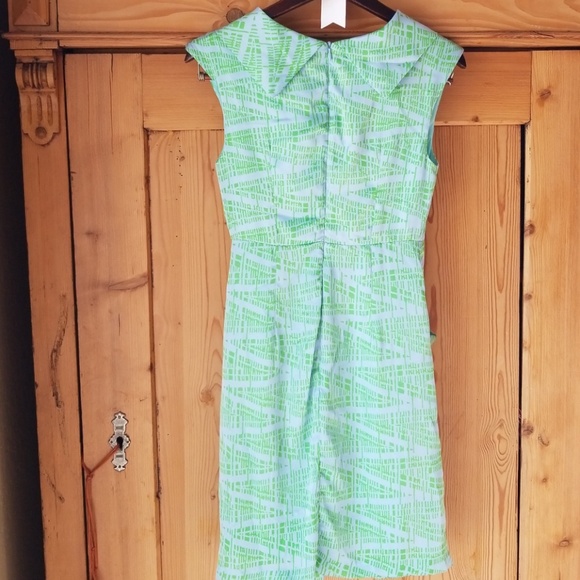 Green Collective Concepts Dress - Picture 4 of 4